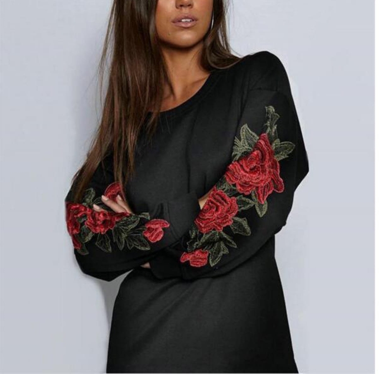 Черная кофта с розами