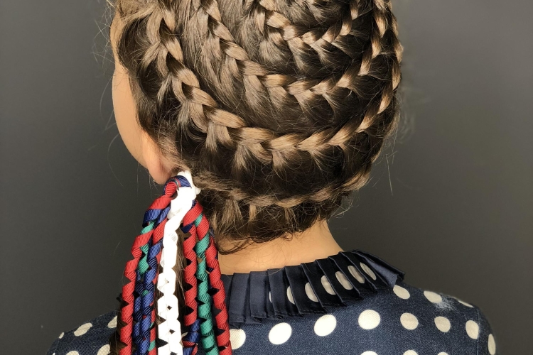 Две французские косички