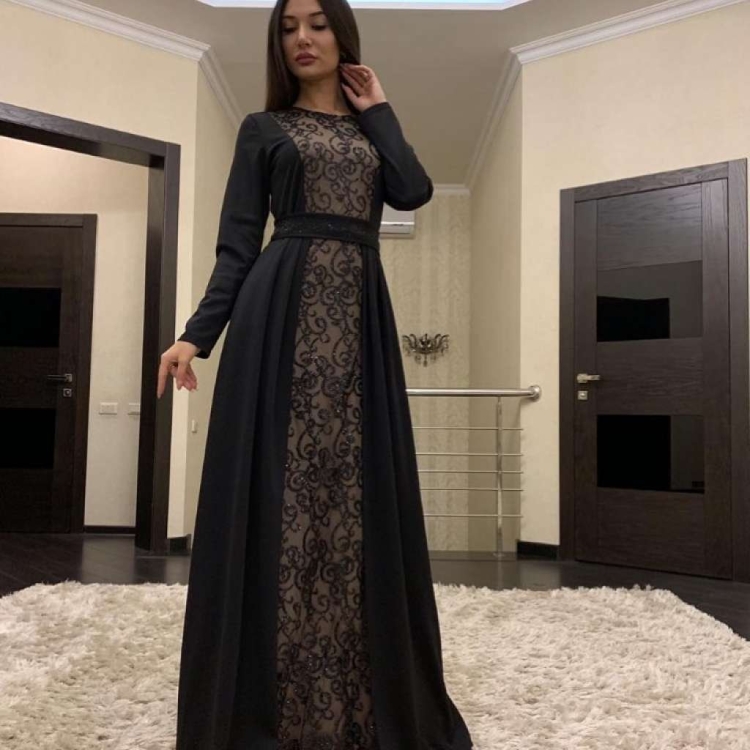 Шикарные платья с камнями