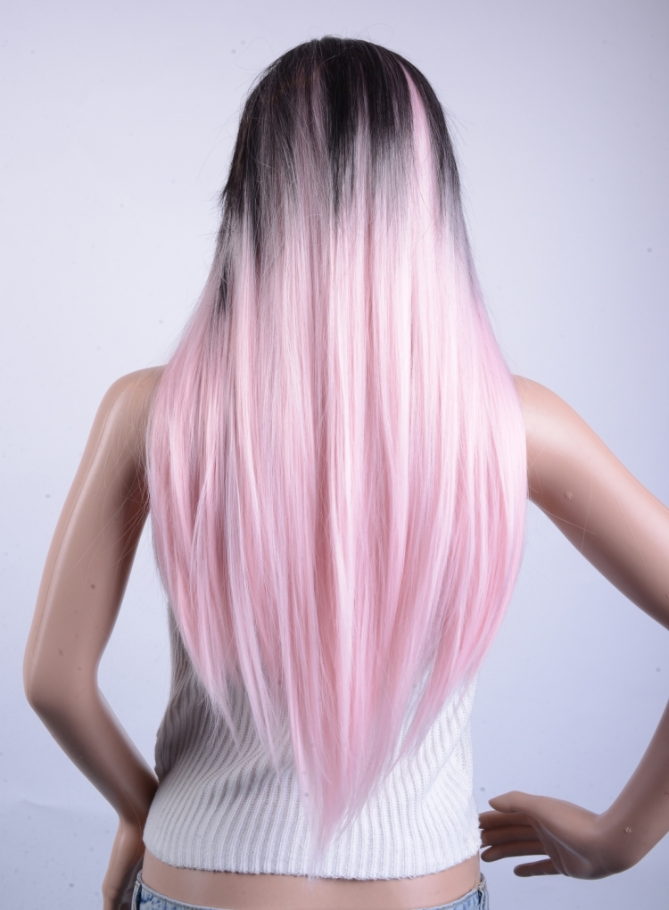 Розовые кончики на светлых волосах