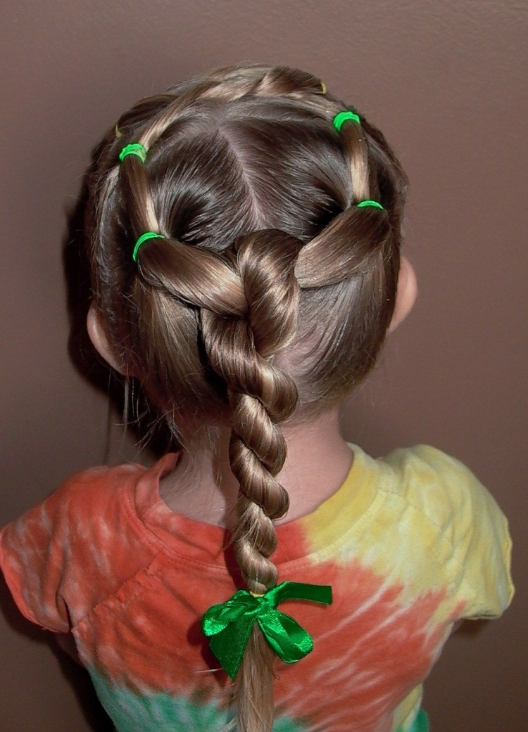 Прически для девочек в садик без плетения