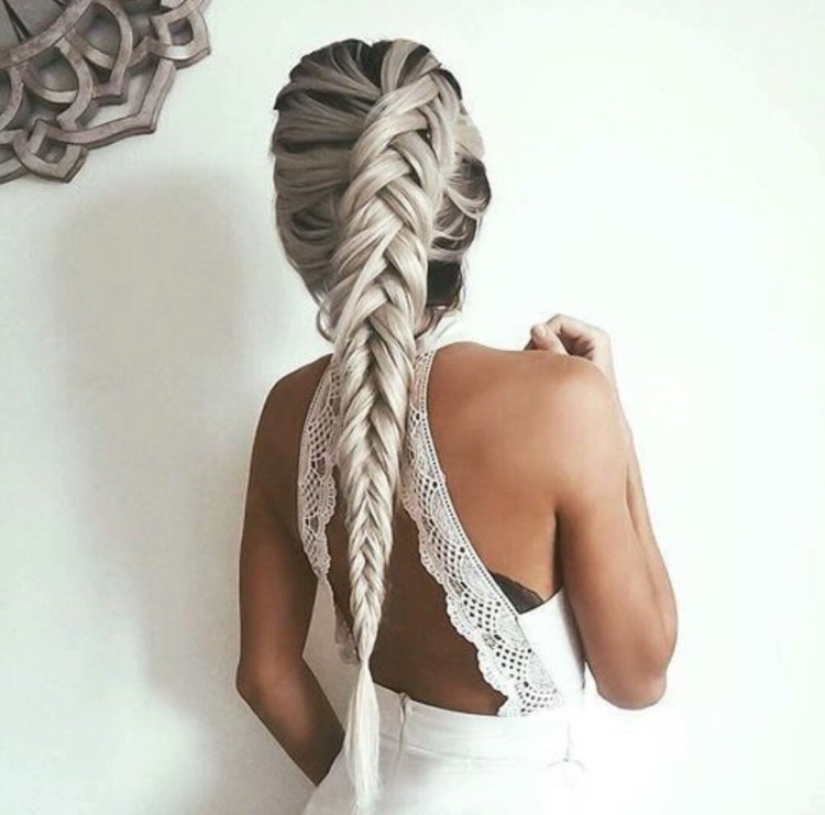 Ажурные косы на длинные волосы