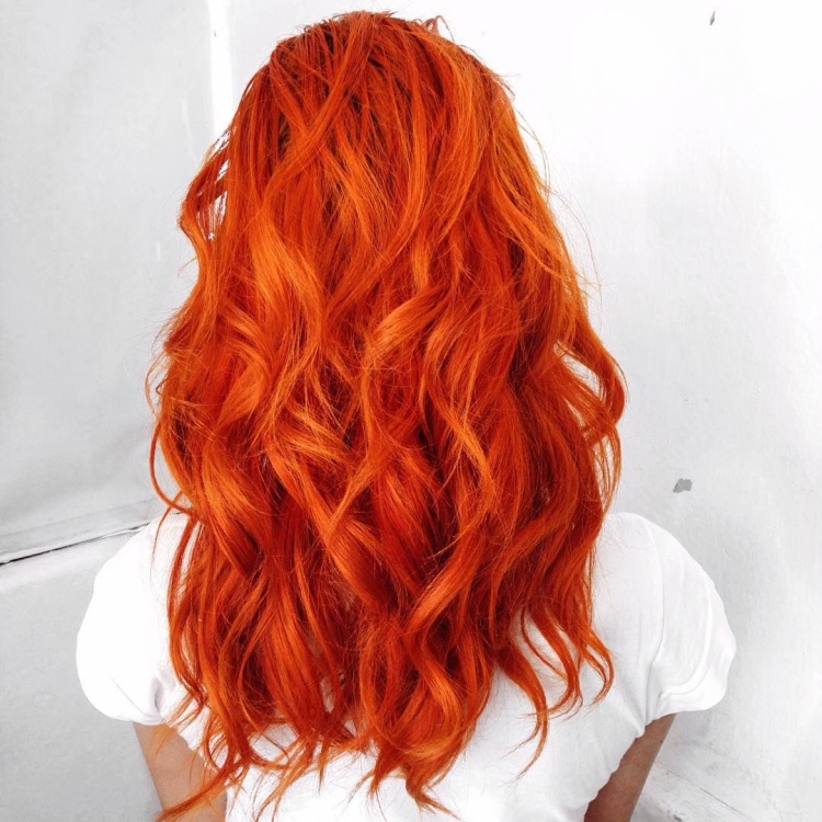 Огненно рыжий цвет волос