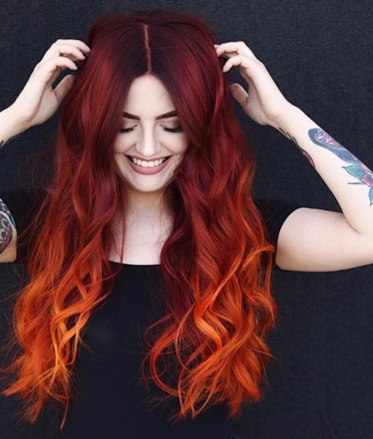 Красное омбре на рыжие волосы 2022 модные