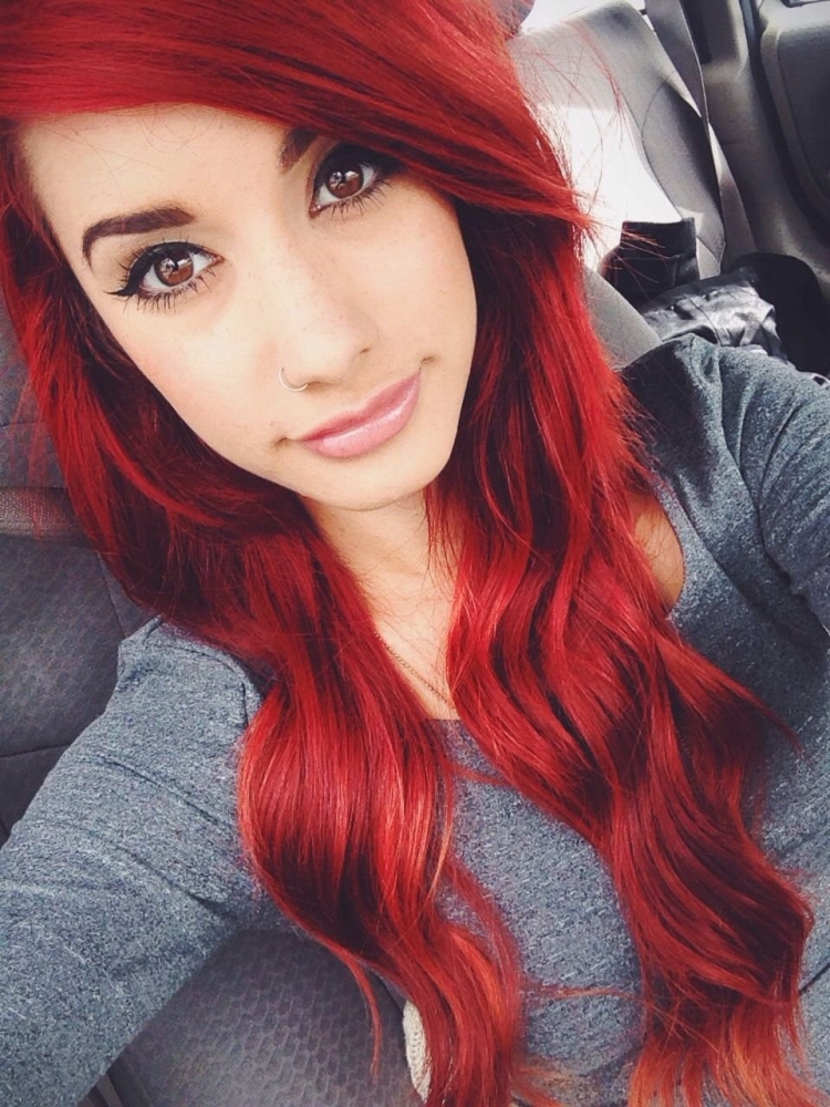 Ариэль Пайпер красные волосы