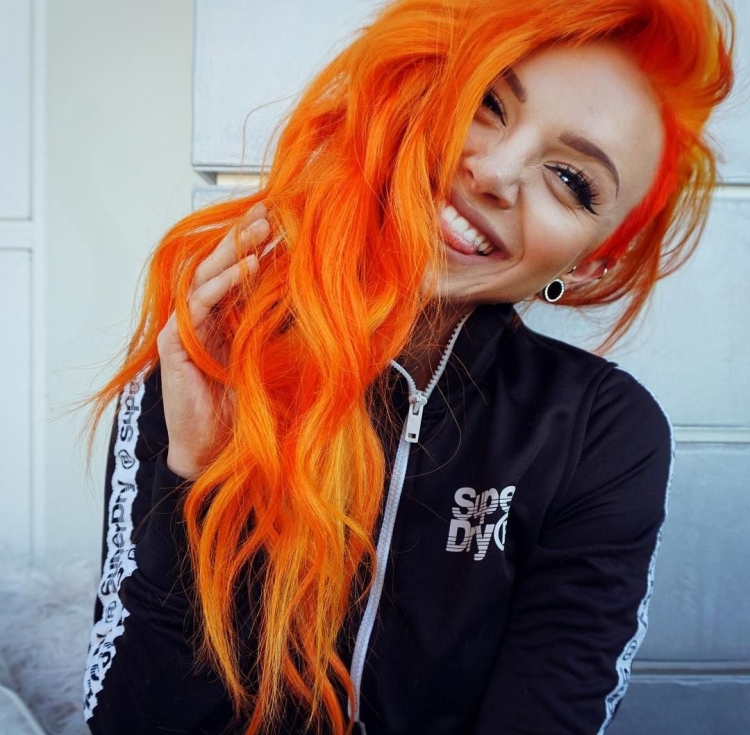 Анжела Хэир оранжевый