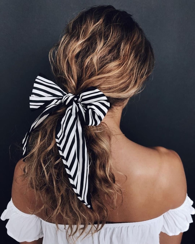 Бант для волос