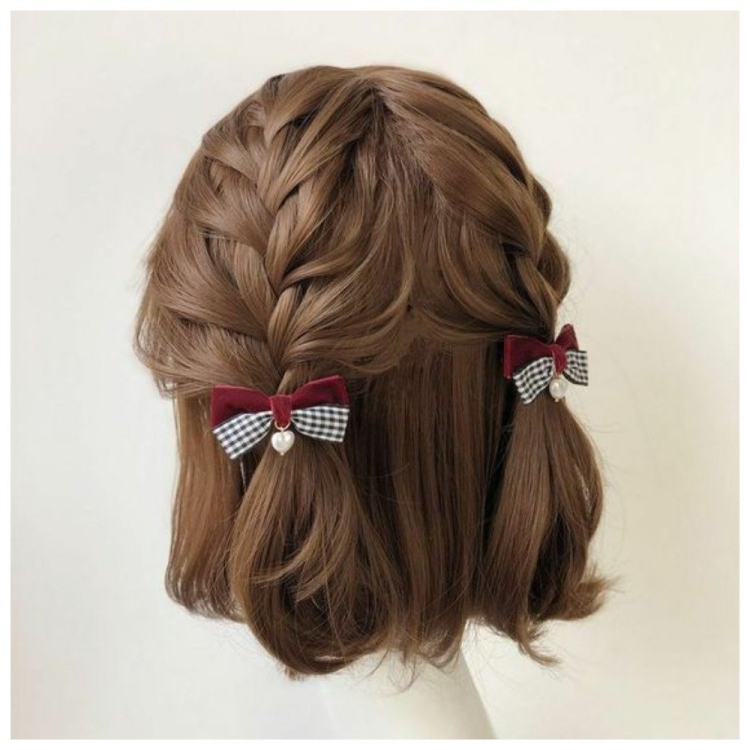 Прическа с бантом