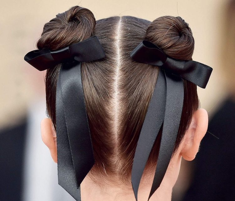 Платок в волосах