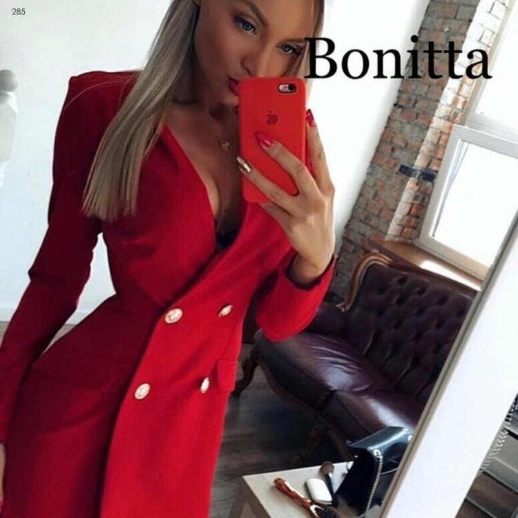 Красные вещи для девушки