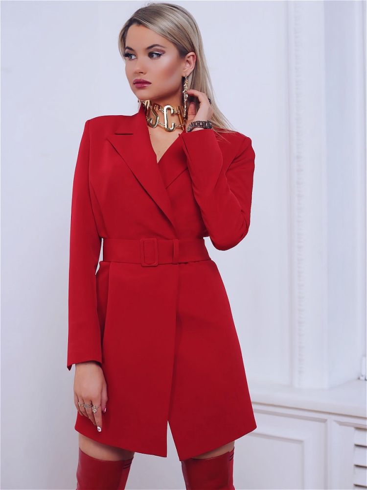 Красное платье футляр