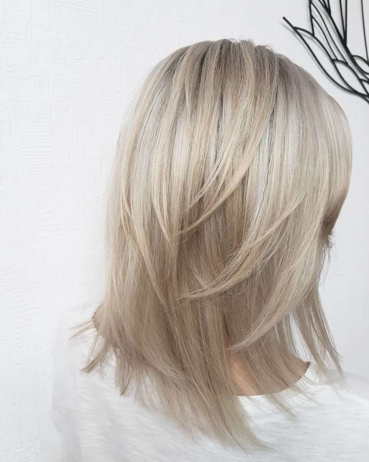 Длины Каскад Каскад на волосы средней длины