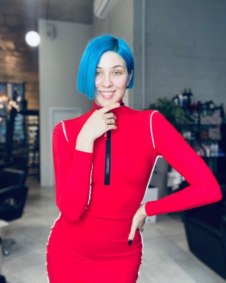 Маруф певица прическа