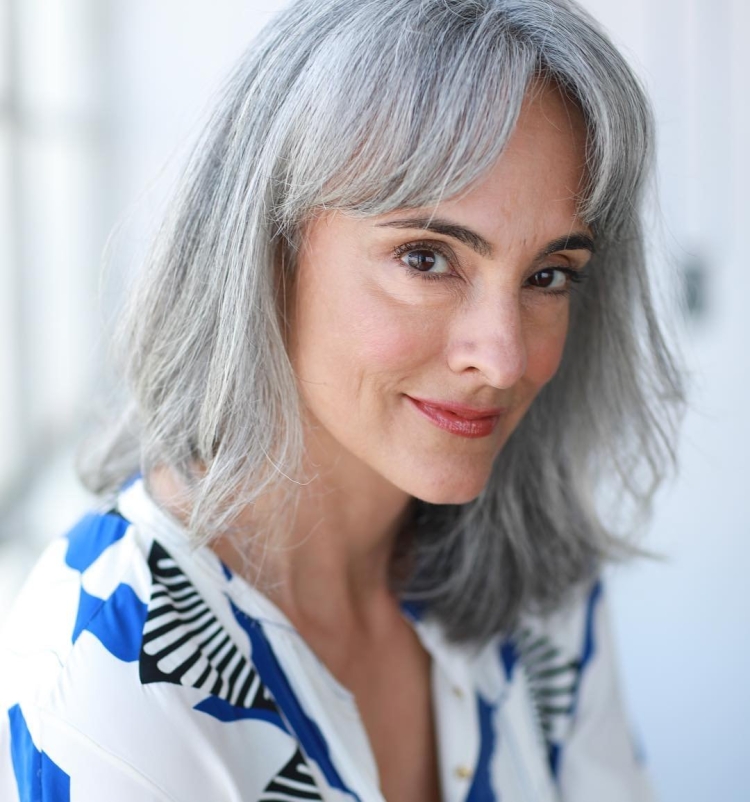 Дафна Хикс Grey hair
