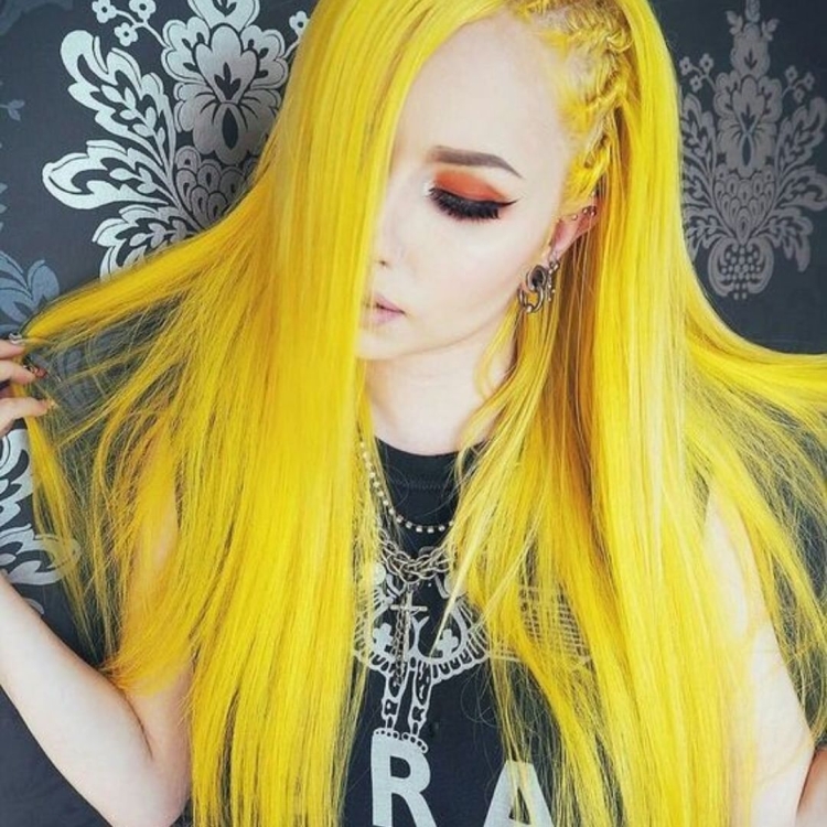 Желтые волосы