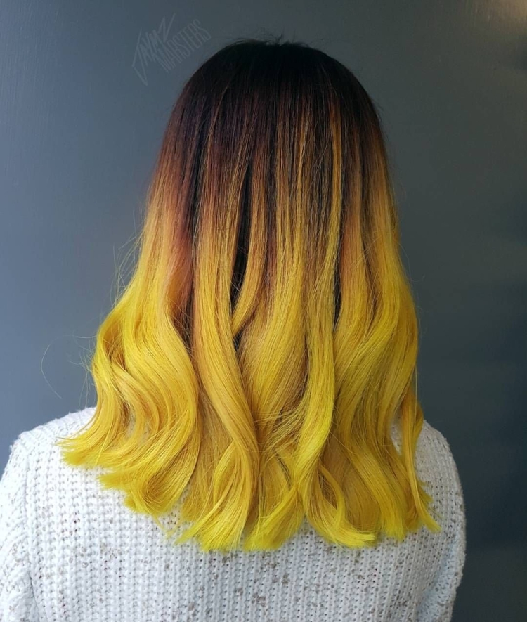 Жёлтые кончики волос