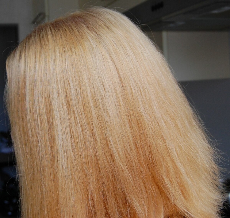 Желтый блонд