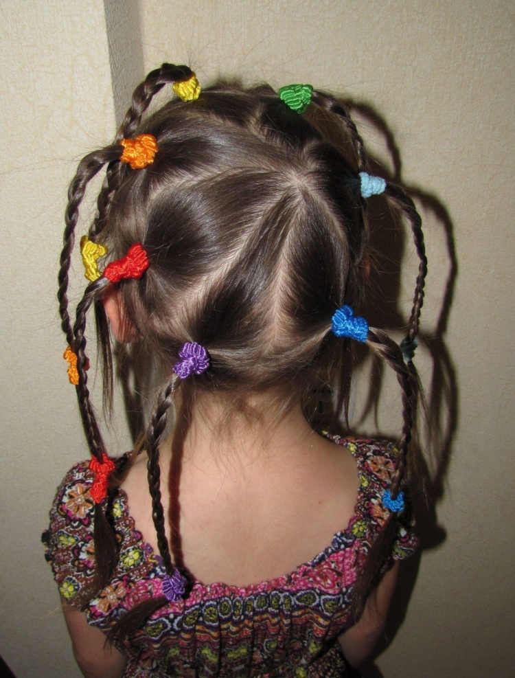Прическа для девочки много хвостиков