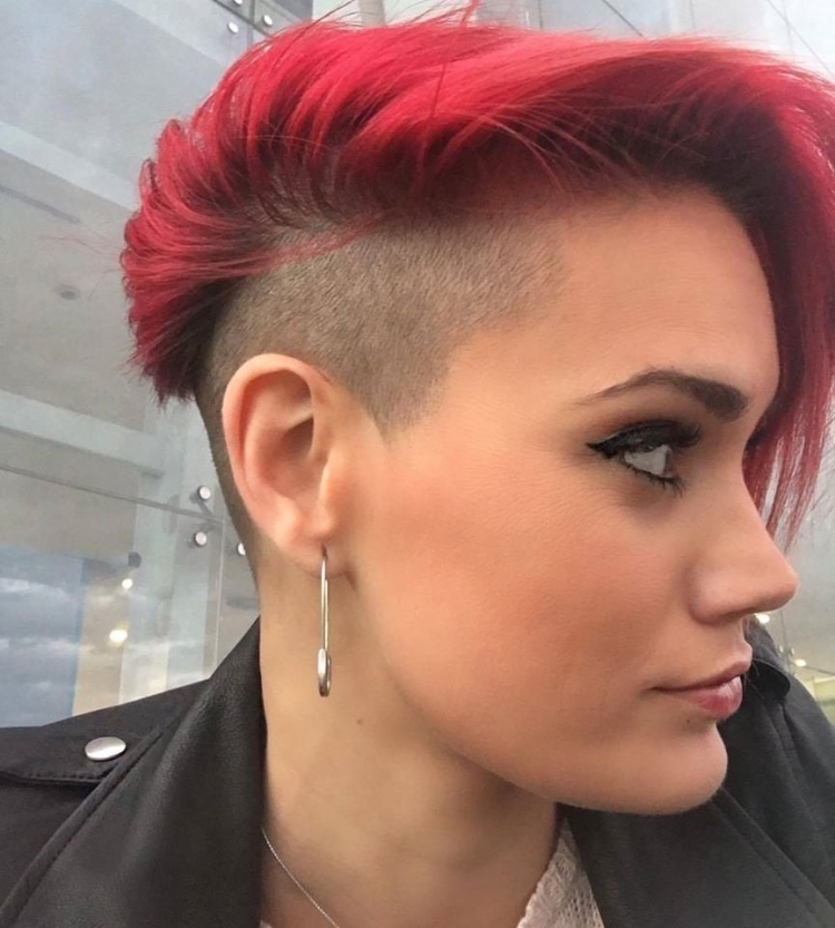 Пикси андеркат красный