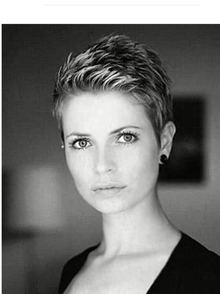 Натали Портман со стрижкой Ежик