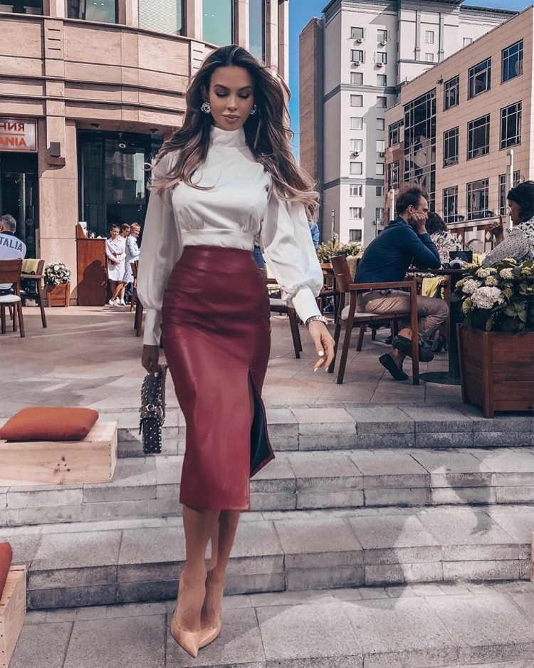 Платье в бельевом стиле с пиджаком