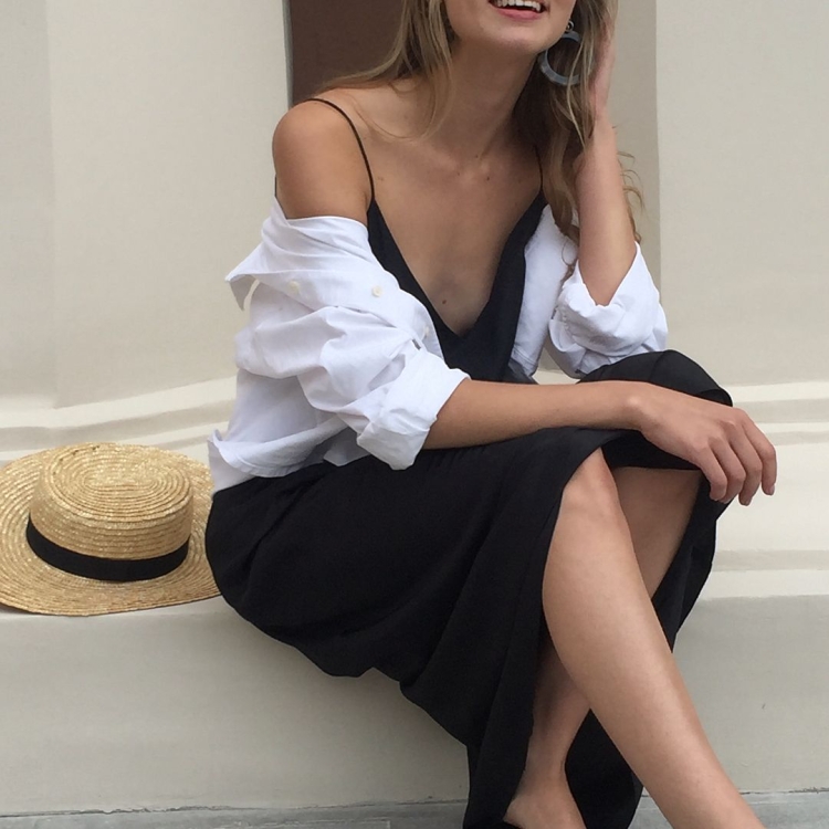 Удлиненная атласная рубашка с юбкой