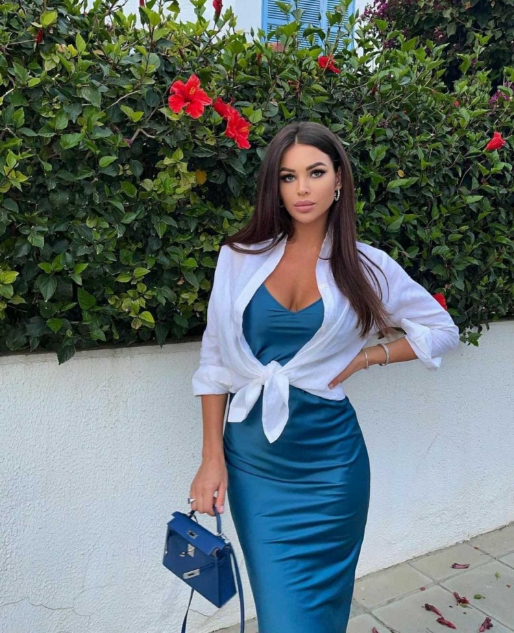 Рубашка поверх платья