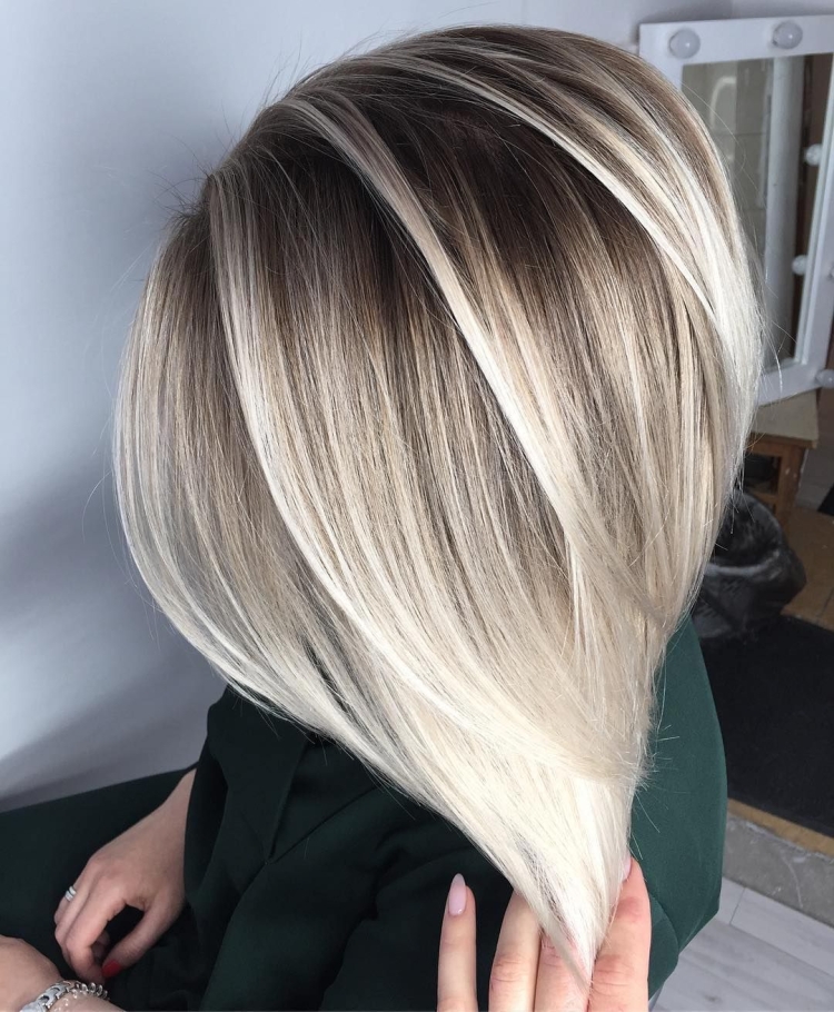 Шатуш балаяж блонд каре