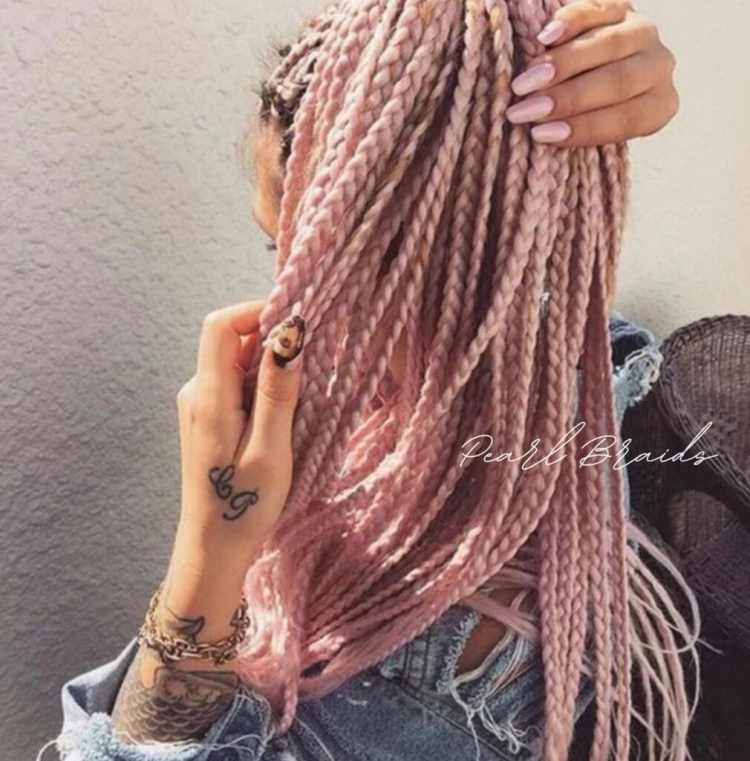 Афрокосы розового цвета