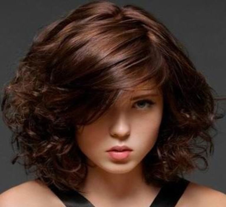 Стрижка Боб Каскад на густые волосы