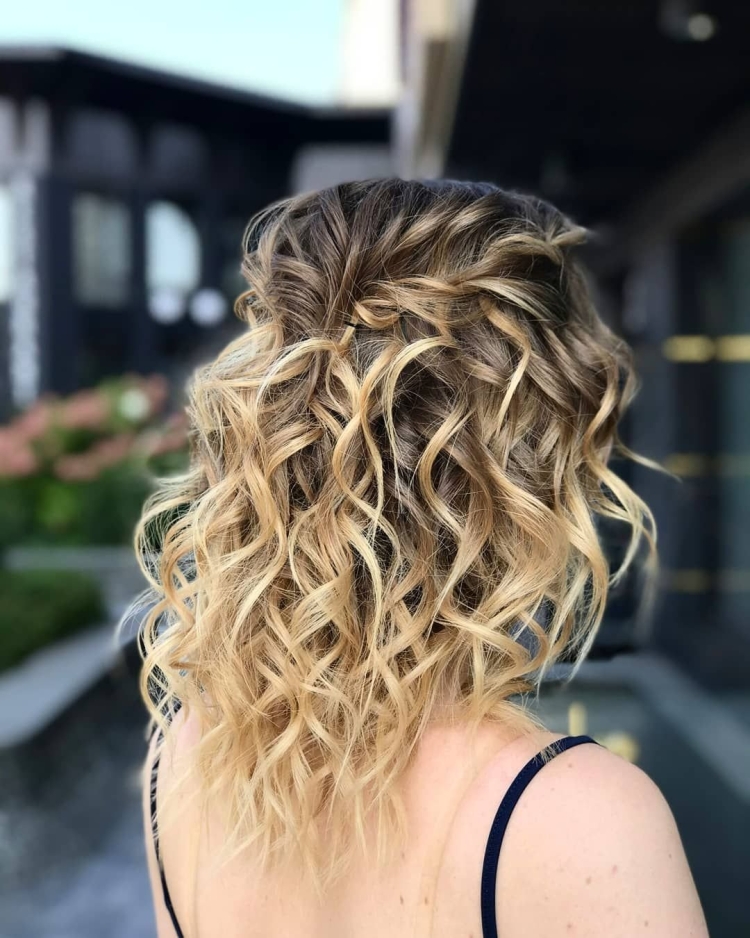 Серф Локоны на каре