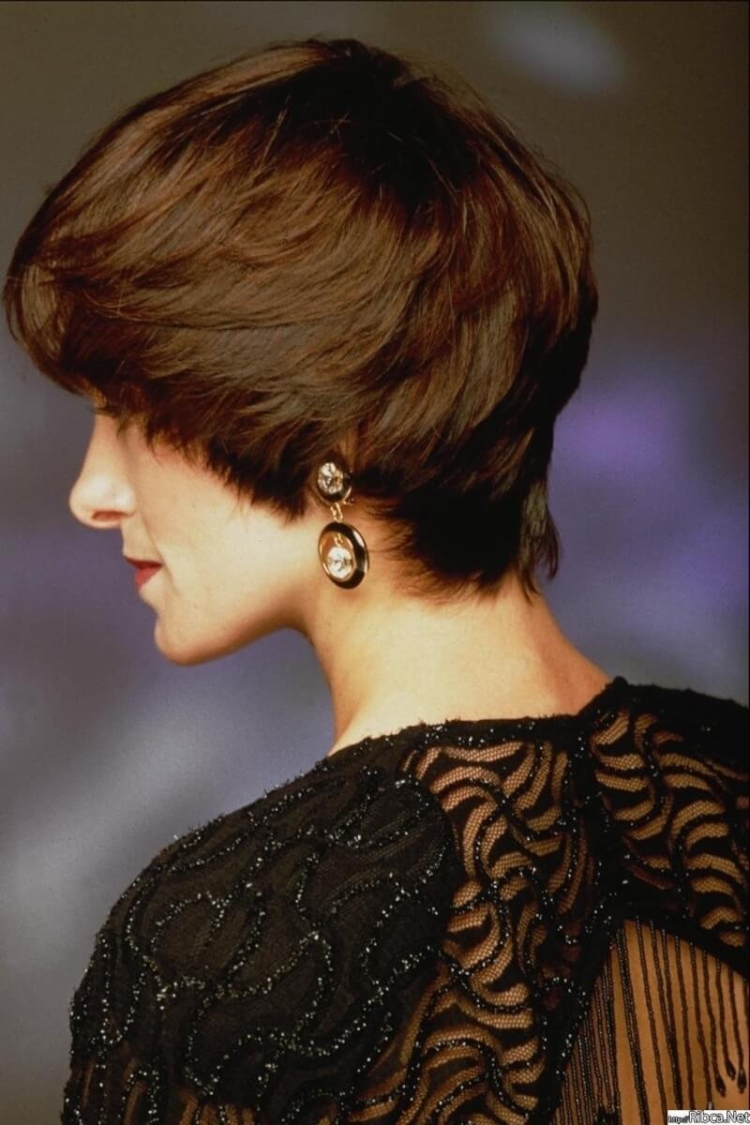 Короткие женские стрижки с закрытыми ушами