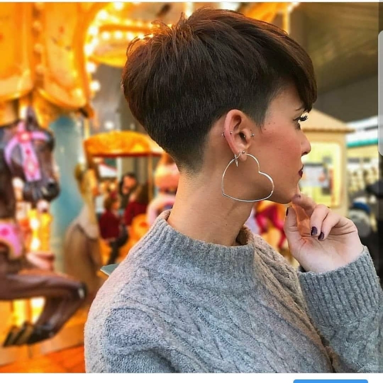 Стрижка с коротким затылком