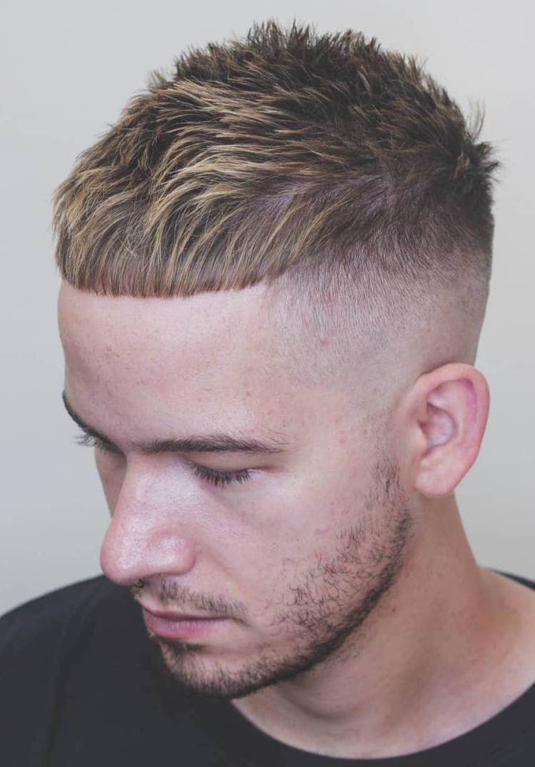 Стрижка Бобрик