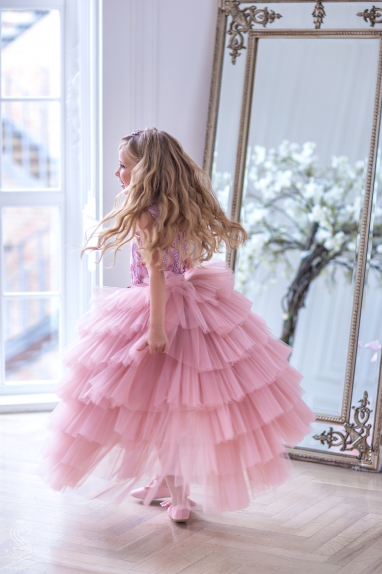 Платье со шлейфом для девочки