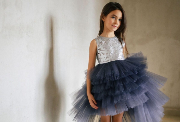 Платья из фатина для девочек на выпускной
