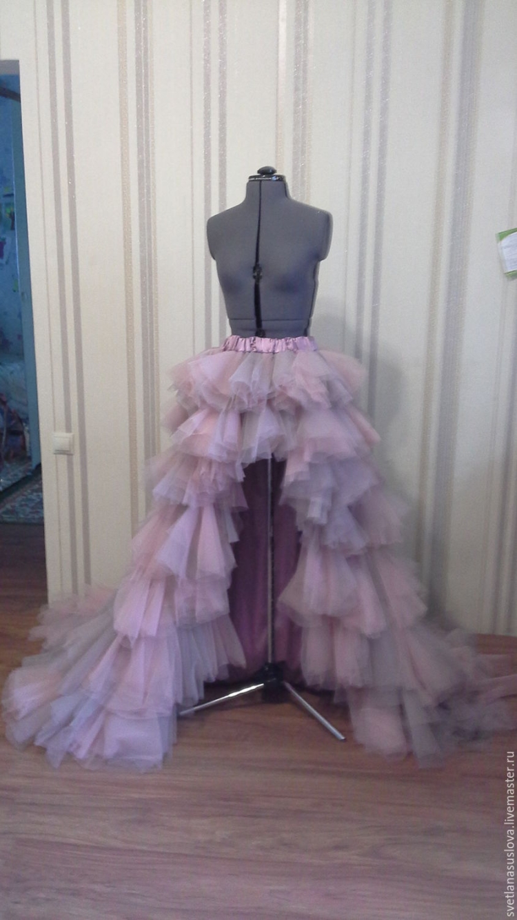 Юбка из фатина со шлейфом