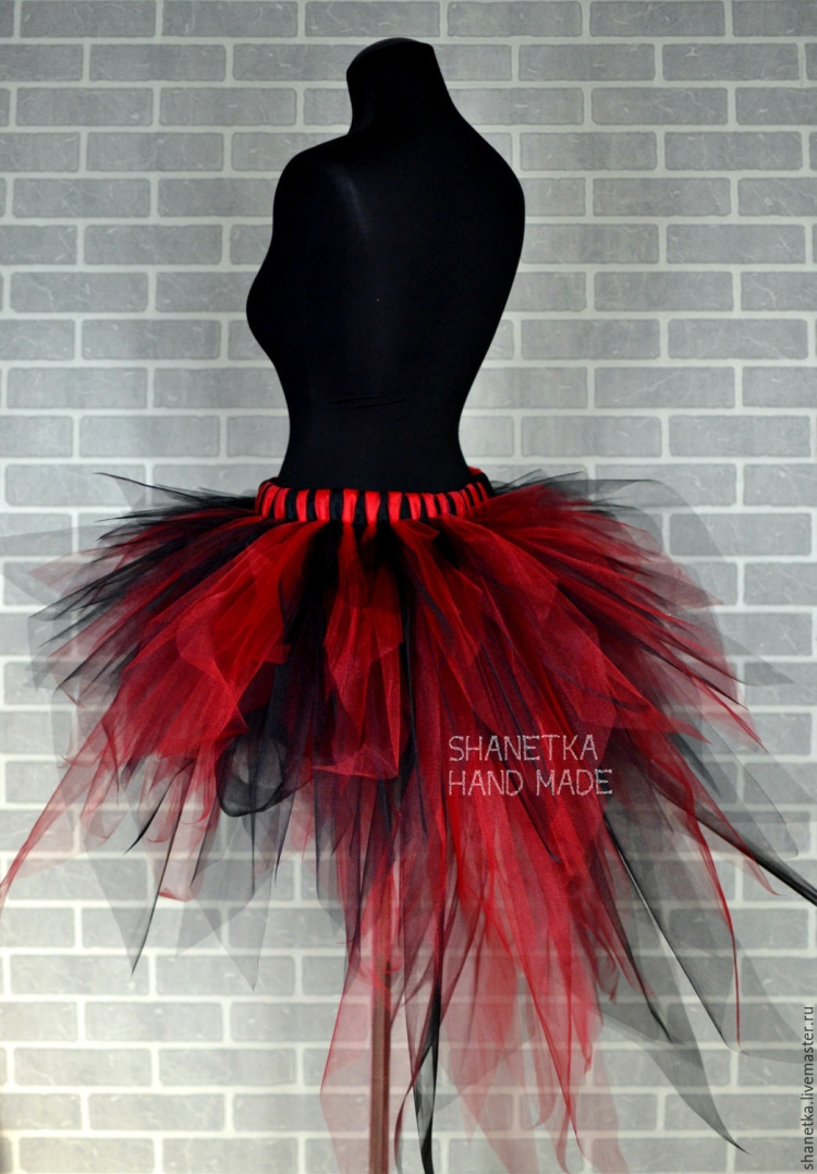 Юбка фатин со шлейфом