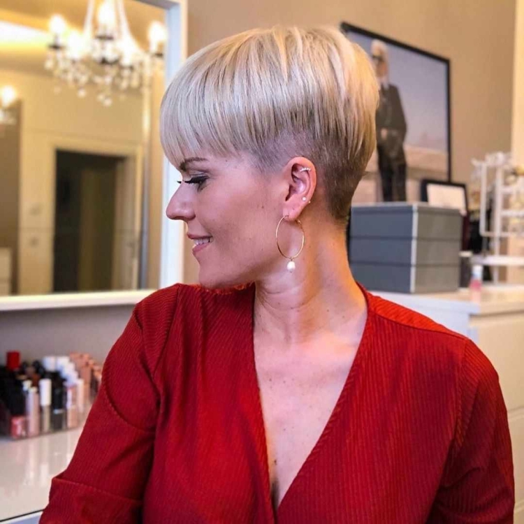 Ирина Понаровская стрижка