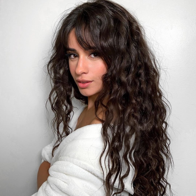 Стрижка Шегги на длинные волосы с челкой