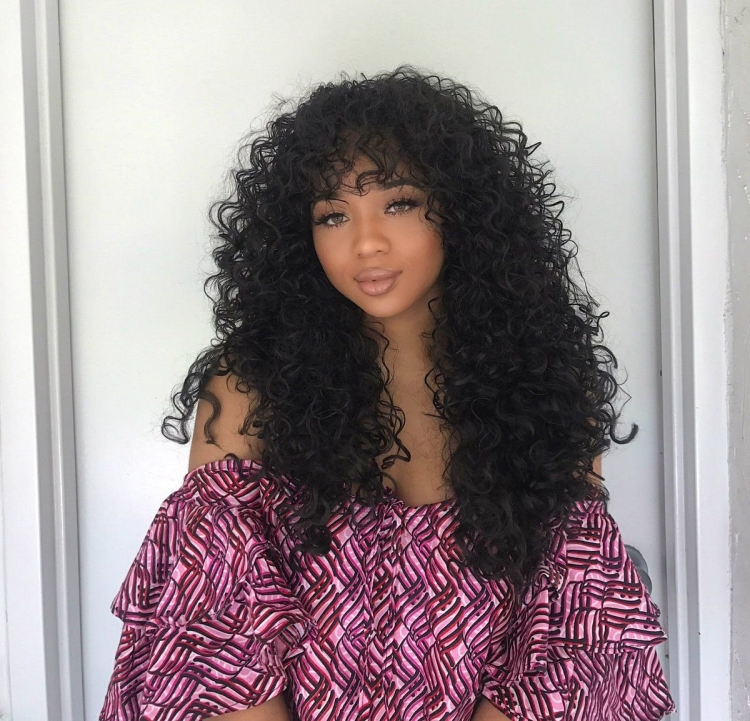 Афро кудри с прямой челкой