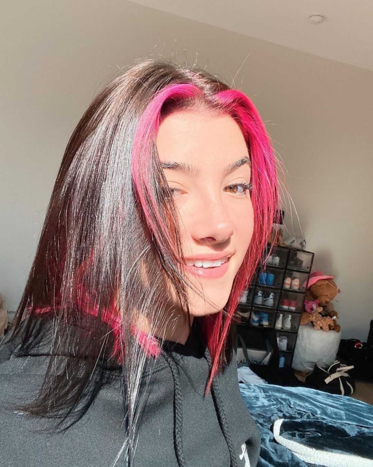 Чарли чёлка 2022