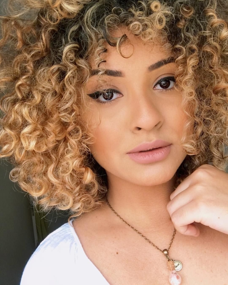 Дженифер Лопес и афро кудри