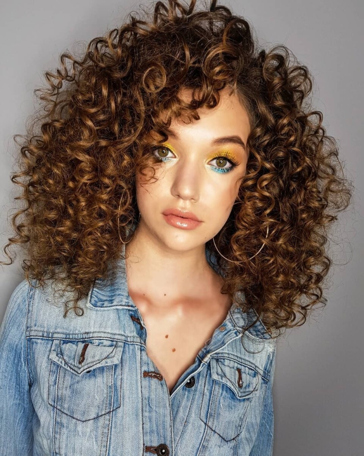 Кэт Грэхэм афрокудряшки