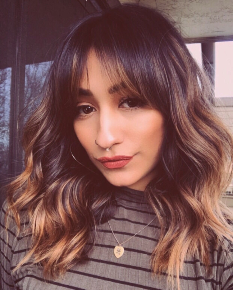 Осветленная челка шторка