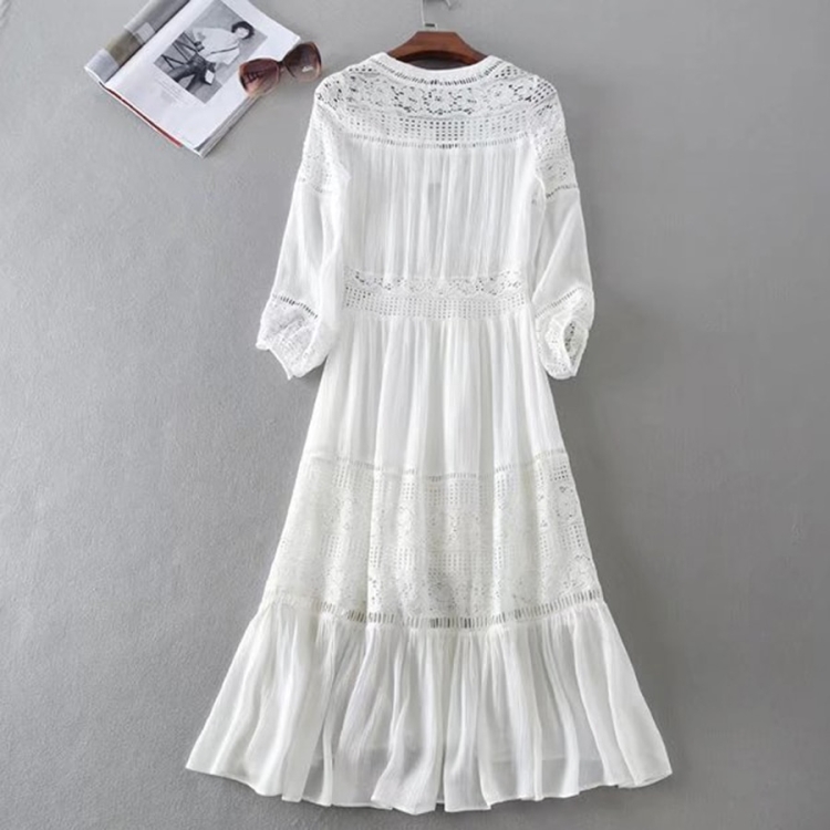 Хлопковое платье с кружевом