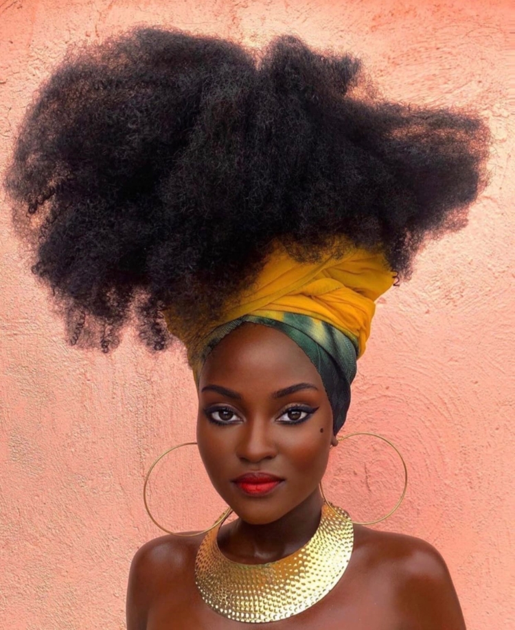 Женские стрижки с укладкой