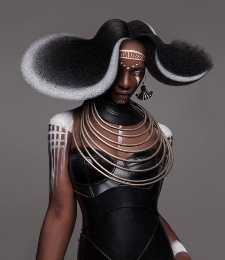 Большие серьги в стиле афро