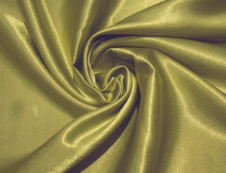 Атласное платье