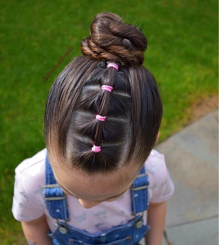Легкие прически для девочек в садик